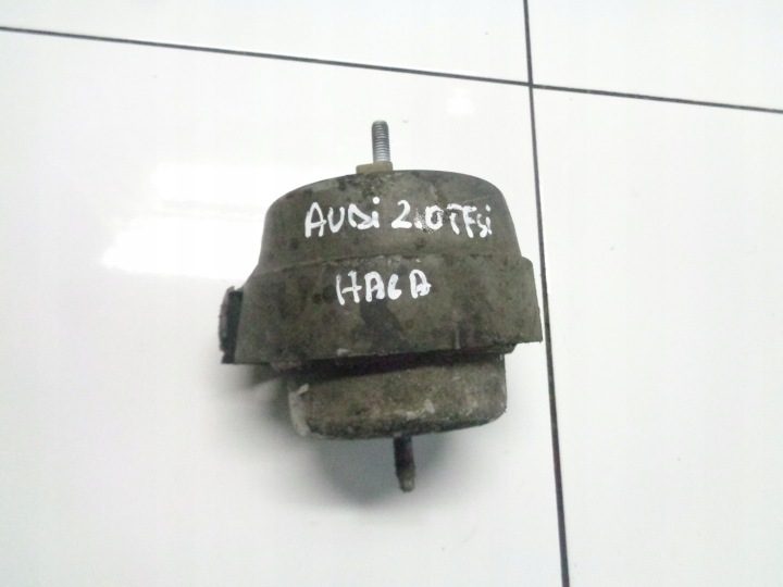 AUDI A4 B7 2.0TFSI ПОДУШКА ДВИГАТЕЛЯ 8E0199379AA, фото 1