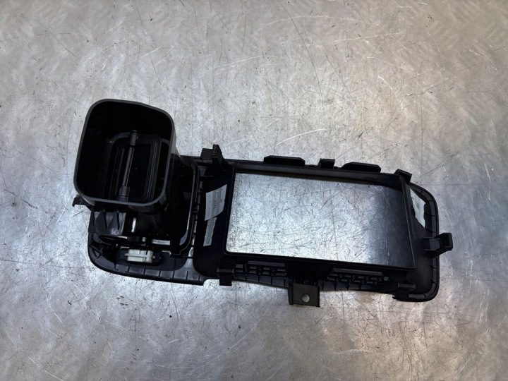 Воздухозаборник консоли VOLVO S60 II 30791675 2.4L дизель 158 кВт 2013, фото 6