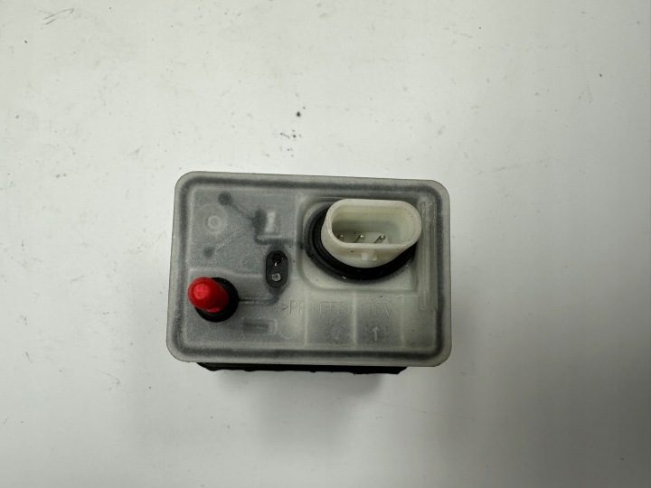 MERCEDES EQS V297 ПРИВОД ЛЮЧКА ГОРЛОВИНЫ БЕНЗОБАКА A0008205909, фото 4