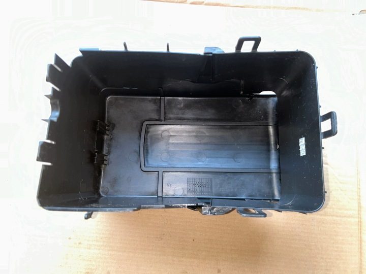 VW Skoda Audi A3 8P Q3 в сборе кожух аккумулятора, фото 5