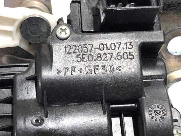 ЗАМОК КРЫШКИ ЗАДНИЙ SKODA OCTAVIA III Универсал 5E0827505, фото 5