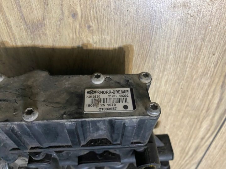 RENAULT / VOLVO ELEKTRO-КЛАПАН ПОДУШЕК ECAS KNORR-BREMSE 21083657 / K019820, фото 6