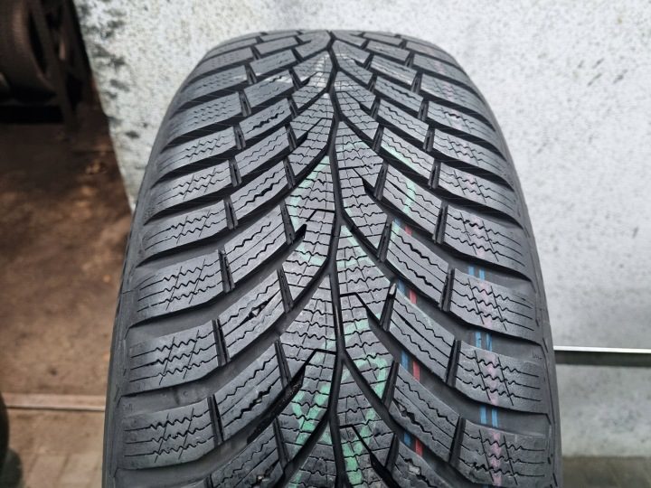 Шина зимняя Continental WinterContact TS 870 215/55R16 97 В сцепление на снегу (3PMSF), усилитель (XL), фото 2