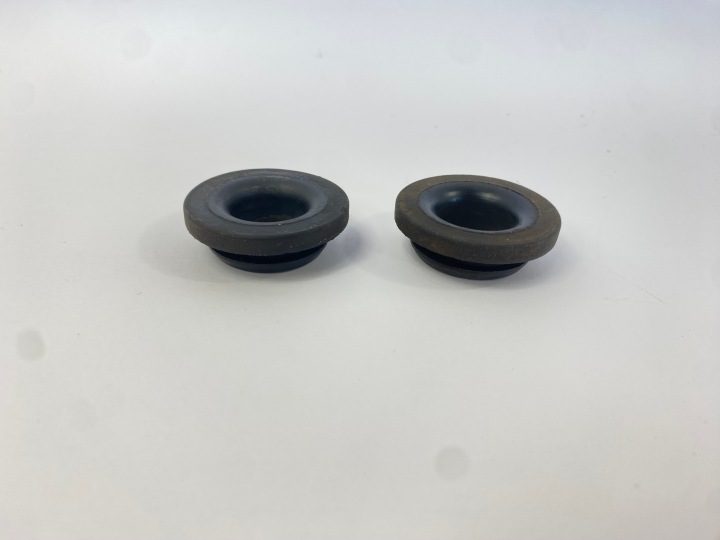ОСНОВАНИЕ КРЕПЛЕНИЕ РЕЗИНКА РАДИАТОРА MERCEDES W123 W201 W124 W463 1235040412, фото 3