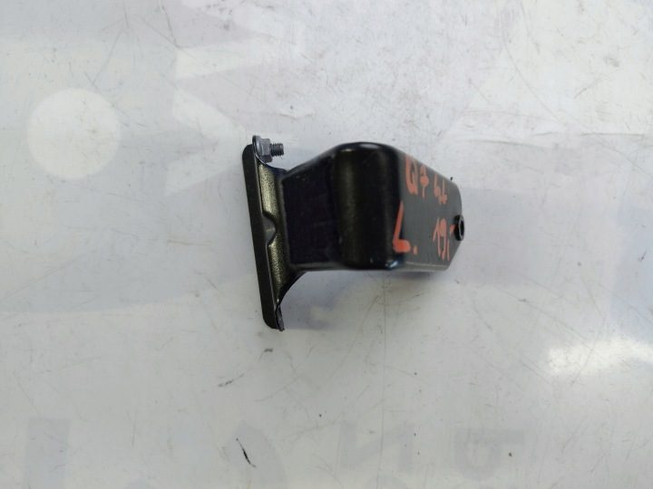 AUDI Q7 4L 07 г. КРЕПЛЕНИЕ ОБШИВКИ БАГАЖНИКА ЛЕВОЕ 4L0817663A, фото 3