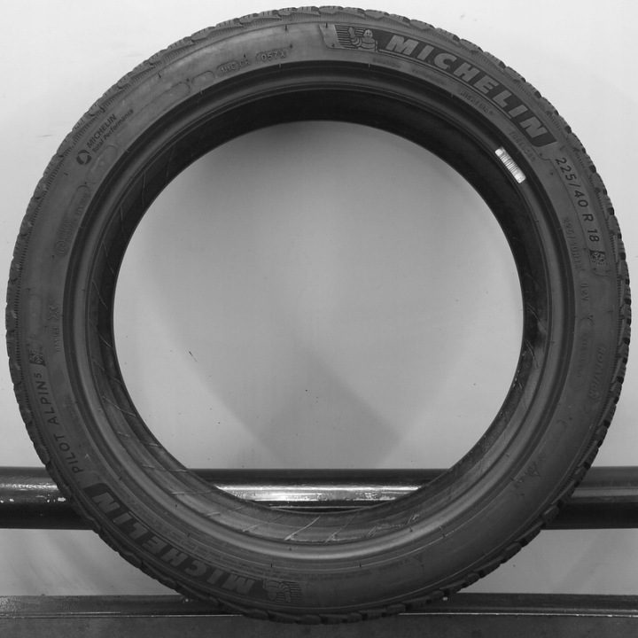 Шина зимняя Michelin Pilot Alpin 5 225/40R18 92 В сцепление на снегу (3PMSF), защита диска, усилитель (XL), фото 9