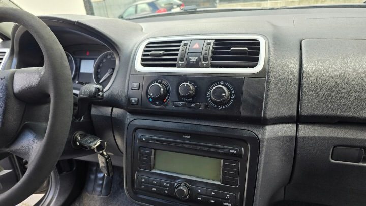 Консоль панель Skoda Praktik Fabia 2 II Roomster 2005-2015, фото 14