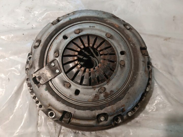 Двухмассовый маховик Citroen C3 Rifter Partner 1,5 E-HDI YHZ YH01 9818024380 компл., фото 12