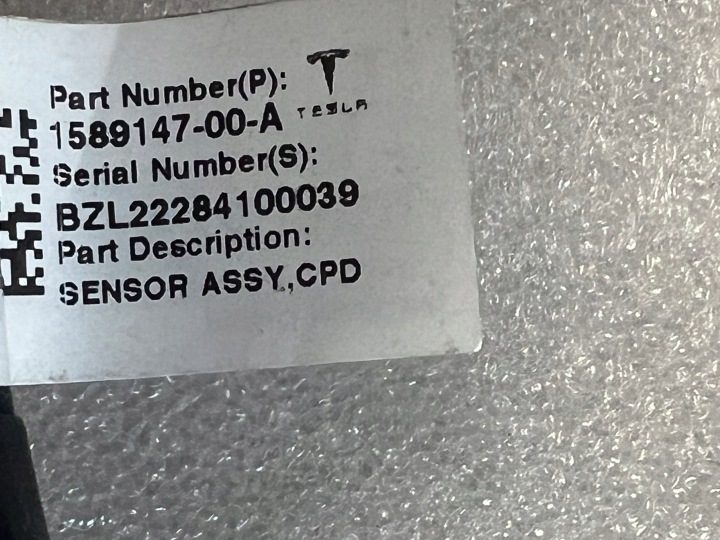 Tesla S PLAID PALLADIUM дверца лючок порта зарядки 1530813-95-D, фото 6