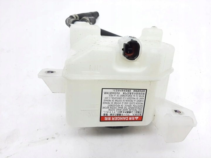 Бачок тормозной жидкости TOYOTA 281327 2.5L гибрид 144 кВт 2020, фото 3
