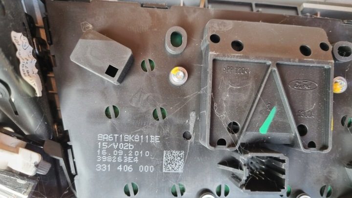 панель магнитолы ahu FORD Fiesta mk7 8a6t18k811BE, фото 2
