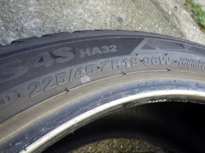 Шина всесезонная Kumho Solus 4S HA32 225/45R19 96 Вт сцепление на снегу (3PMSF), усилитель (XL), фото 7