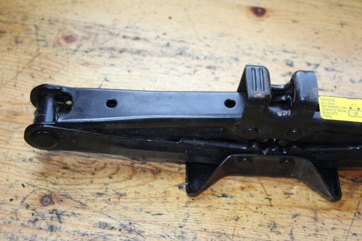 Домкрат ключ для колес Toyota Corolla Verso II комплект 09111-0F020, фото 7