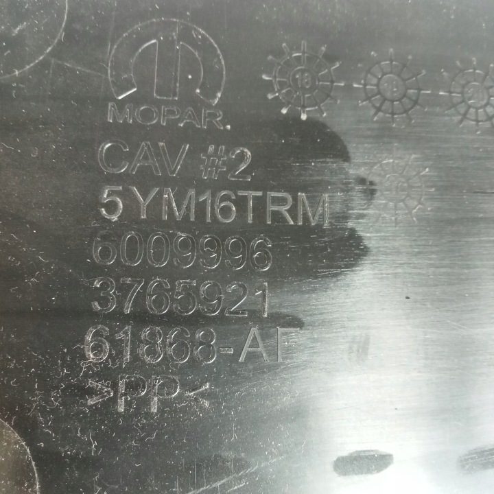 Dodge RAM 1500 19- Вкладыш Бардачка Заднего 5YM16TRM США, фото 3