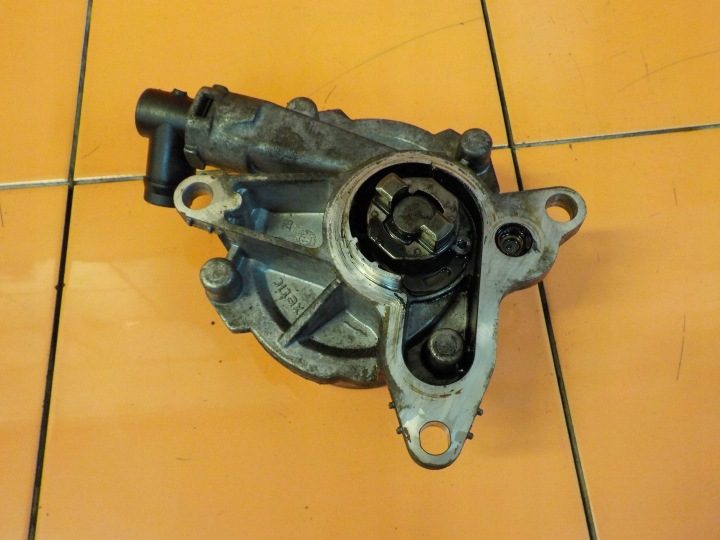 QASHQAI J10 1.6 DCI 13 г. 131 л.с. вакуумный насос, фото 3