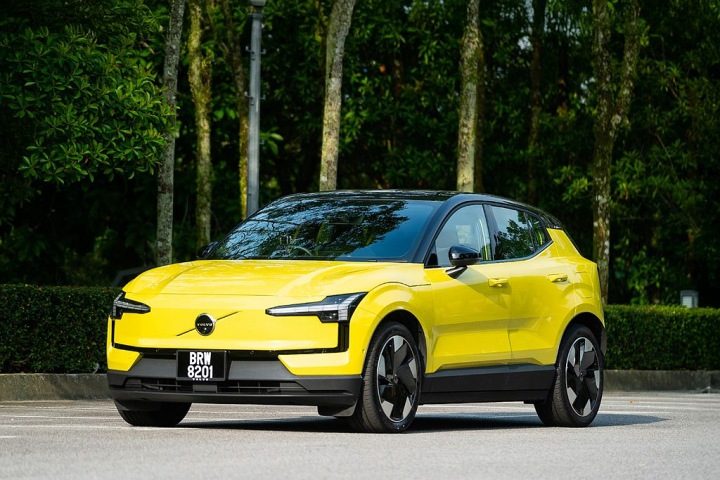 VOLVO EX30 EX-30 РЕШЕТКА ВЕНТИЛЯЦИОННАЯ БАГАЖНИКА ЗАДНЯЯ, фото 5