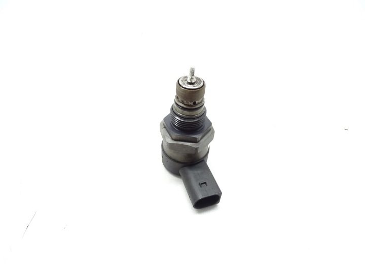 Регулятор датчик давления топлива BMW E87 F20 E90 F30 N47 2.0 0281002738, фото 3