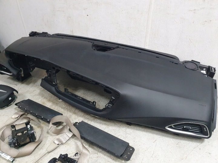 Панель консоль Chrysler OE черная с poduszkami и pasami 2016-25, фото 4
