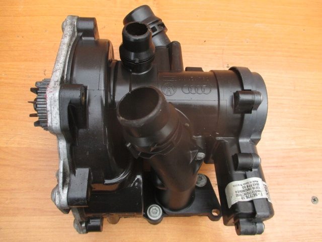 VW Audi 1.8 2.0 TFSI патрубок охлаждения корпус Terostatu помпа 06L121111H, фото 8