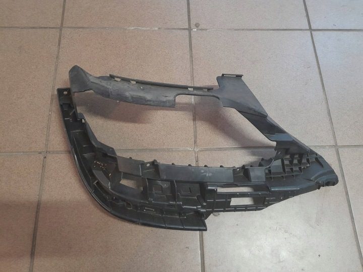 AUDI A4 B9 КРОНШТЕЙН ВЫХЛОПА 8W0807348E, фото 1