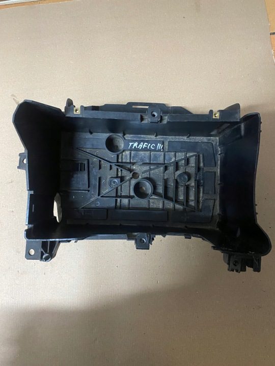Renault Trafic III Vivaro B кожух аккумулятора T06009A180, фото 1