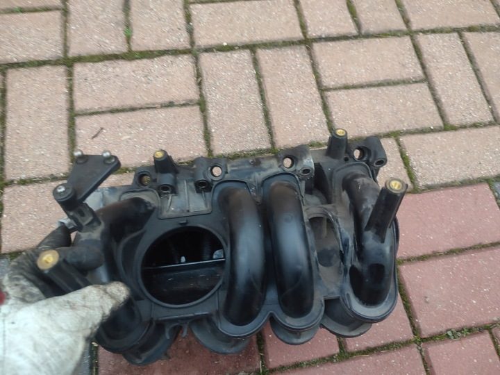 Dacia Sandero I Logan 1.6 8V MPI Впускной коллектор, фото 2