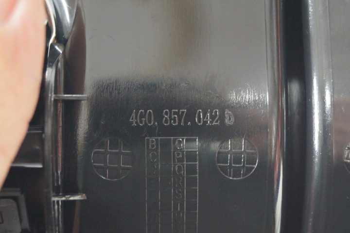 Дефлектор обдува Audi OE 4G0857042D, фото 3