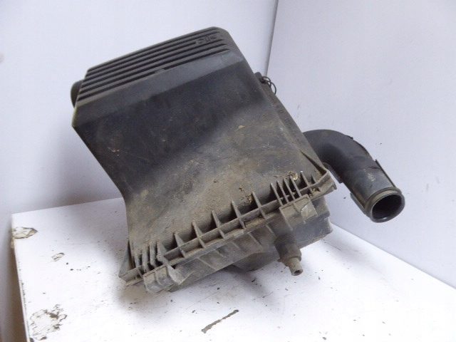 GOLF III 92-97 КОРПУС ВОЗДУШНОГО ФИЛЬТРА 1.9 TD AAZ, фото 4