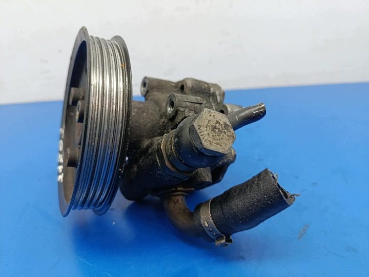 VW PASSAT B5 НАСОС ГИДРОУСИЛИТЕЛЯ РУЛЯ 8D0145177Q KYB, фото 1