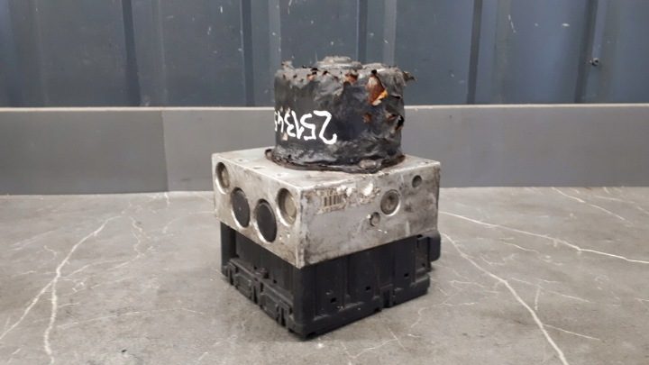 9632539480 Насос ABS Peugeot 206 1.4 HDI, фото 2