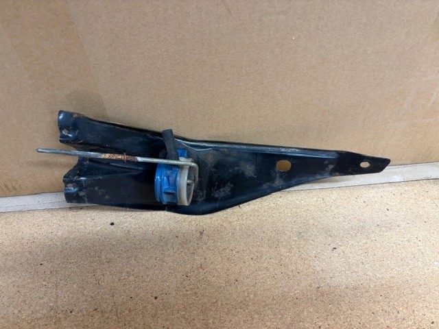 КРЫШКА С ЗАМКОМ ГОРЛОВИНЫ БЕНЗОБАКА MERCEDES-BENZ SL (R107) A1078051314 32189213, фото 2