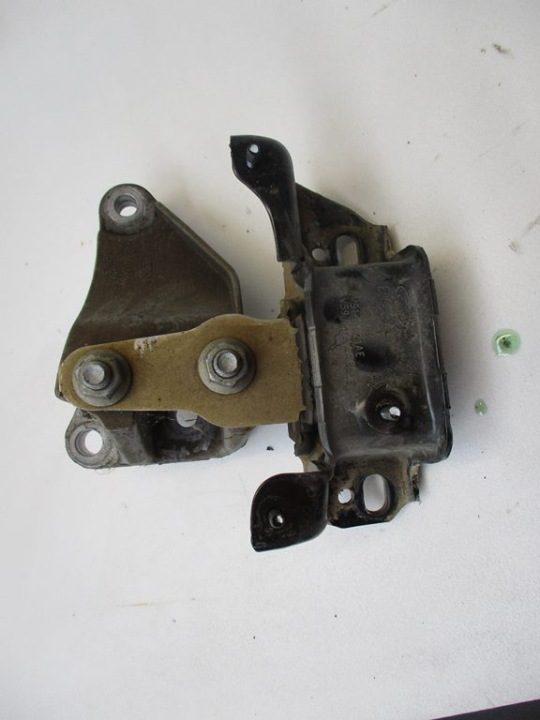 Ford OE 322A69A подушка двигателя, фото 3