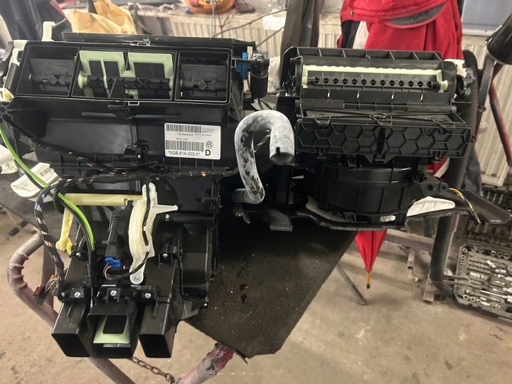 Отопитель VW Audi Skoda 5QB816005F оригинал компл. идеальный, фото 1