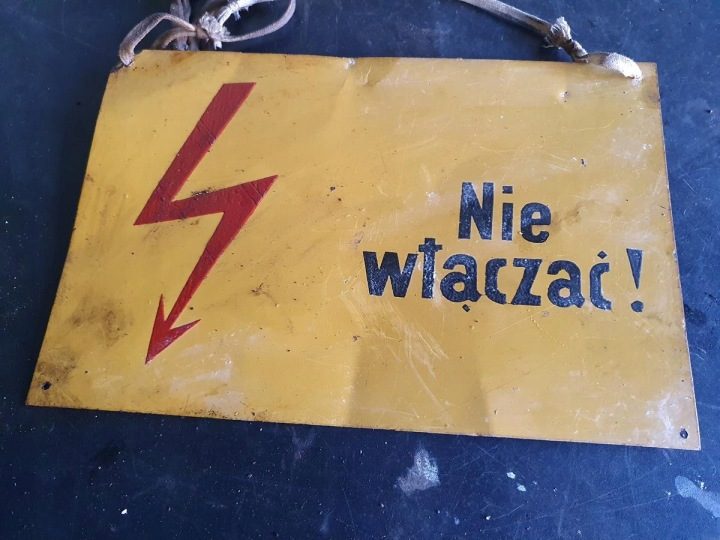 ТАБЛИЧКА INFORMACYJNA ПНР НЕ WŁĄCZAĆ ОРИГИНАЛ, фото 1