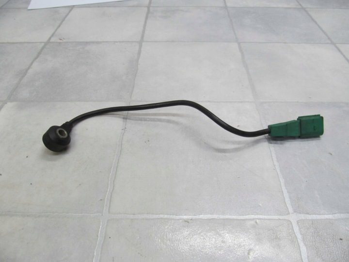 VW Audi A4 B6 2.0 FSI датчик детонации 06D905377A, фото 1