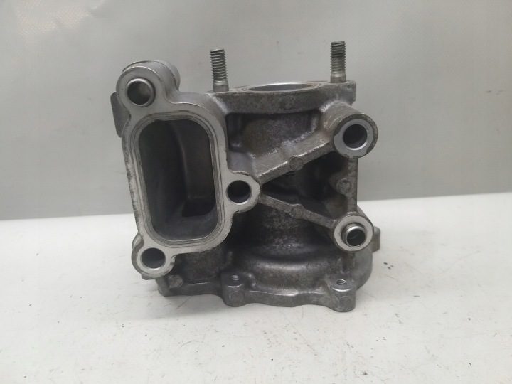 Корпус основание помпы 1.8 DID 4N13 Mitsubishi ASX Lancer 4008 C4 HDI, фото 5