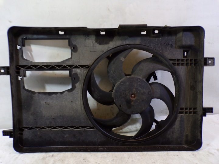 Вентилятор радиатора двигателя Mitsubishi Colt 1.3 кондиционер 1350A066 (K2), фото 1