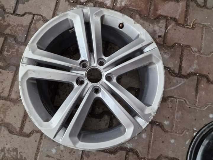 Литой диск Volkswagen OE Mallory 8.0" x 18" 5x112 ET 44, фото 1