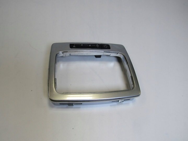 Mercedes-Benz E A207 2009 Салон Рамка рычага переключения передач, фото 2