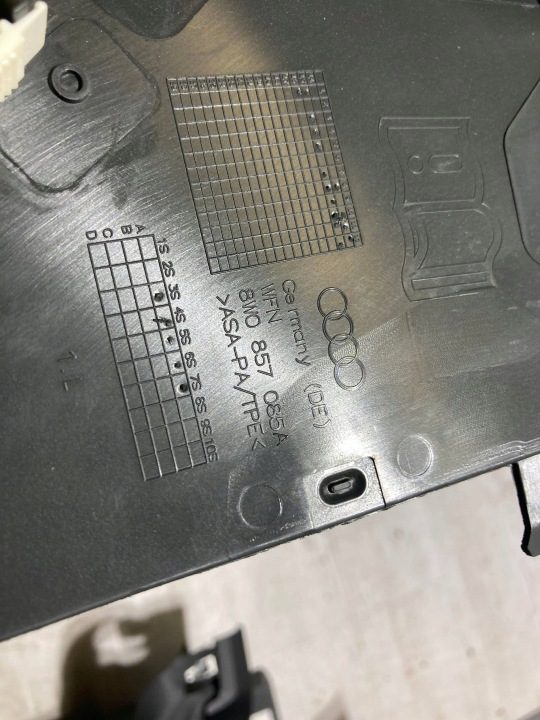 Audi A4 S4 B9 8W0857085A Боковой элемент торпедо, фото 3