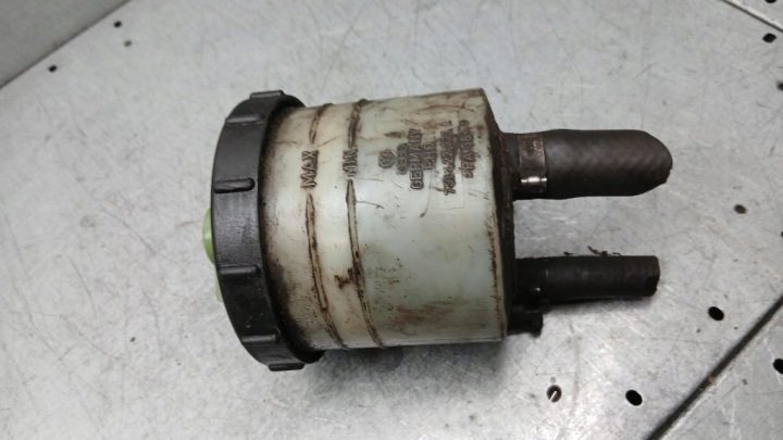 БАЧОК СИСТ. ГИДРОУСИЛИТЕЛЯ VW T4 2.5TDI 00-03R 701422373A, фото 1