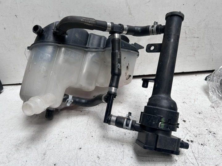 Расширительный бачок, циркуляционный насос Ford Mondeo MK4 рестайлинг J1G38A080E, фото 2