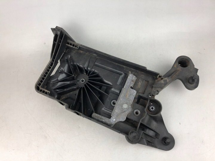 Основание кронштейн аккумулятора Audi A3 8Y Golf VIII 8 5WA915331C, фото 6