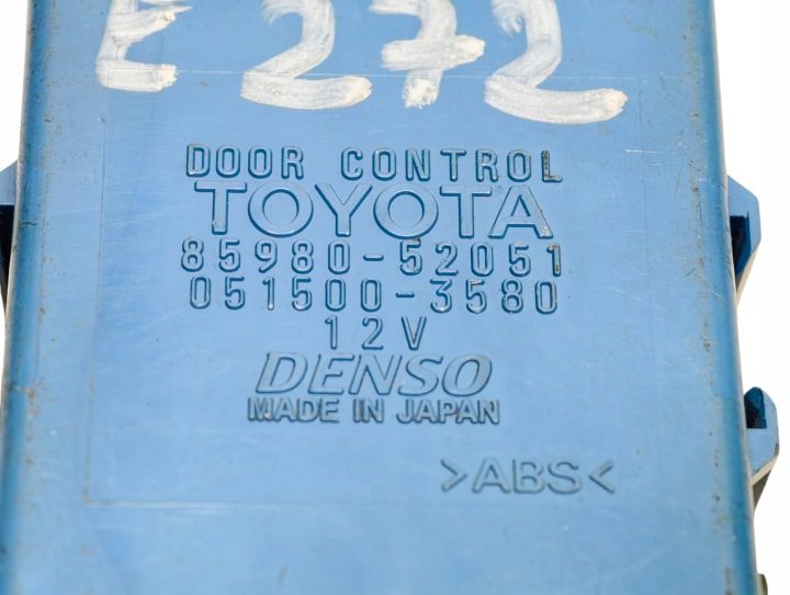 Toyota Yaris Vierso И - Блок управления центрального замка - 85980-52051, фото 5