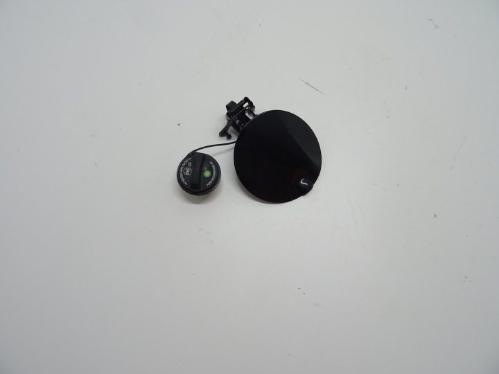 2005-2009 Mustang лючок горловины бензобака крыло крышка черная, фото 1