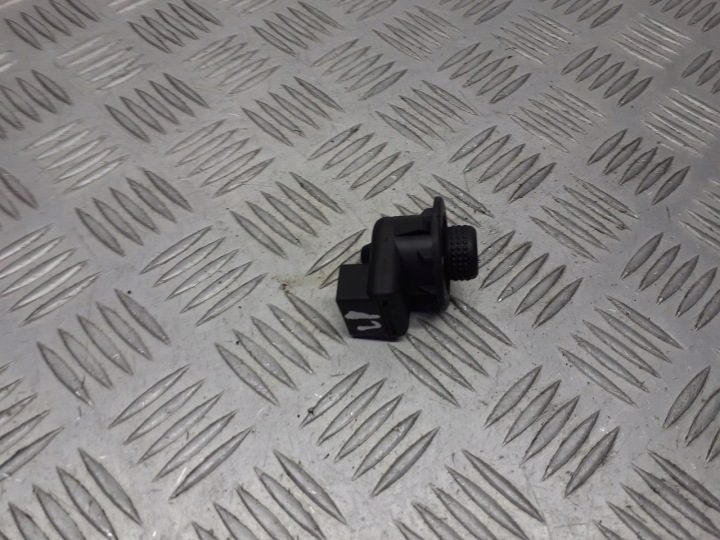 КНОПКА РЕГУЛИРОВКИ ЗЕРКАЛ RENAULT CLIO III 1.5 DCI 8200002442, фото 1