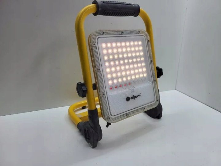 Прожектор LED ładowalny, IP65, 30 Вт, 1000 lm, 4000 K, желтый, фото 1