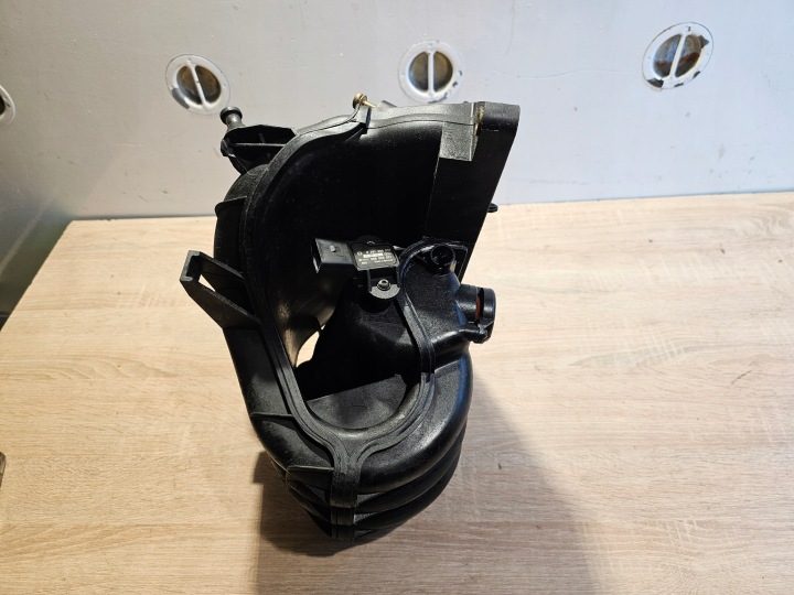 Впускной коллектор 036129711CE VW Golf IV Mk4 (1J1) 1.4 16v, фото 4