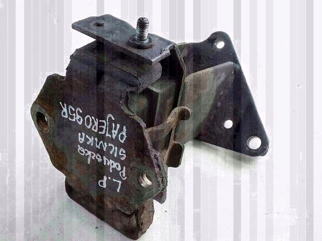 ПОДУШКА ЛЕВАЯ ДВИГАТЕЛЯ 3.0 MITSUBISHI PAJERO II 95 г., фото 1