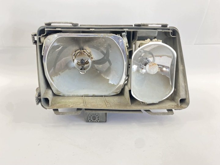 Фара правая передняя Mercedes W124 Hella корпус без Klosza поврежденный, фото 1